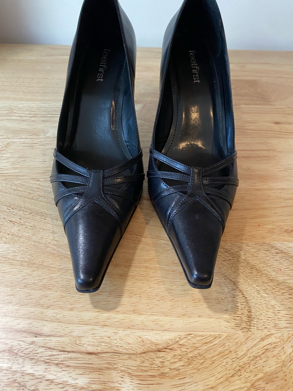 NWOT Feetfirst Vintage Y2K Black Pointy Toe Heels Genuine Leather Size 40 9 - Picture 2 of 6